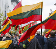 Lietuvos trispalvės &scaron;imtmečiui - specialios eitynės