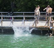 Vasari&scaron;ka kaitra prie Žaliųjų ežerų