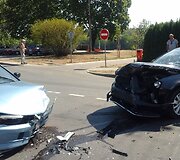 Antradienį apie vidurdienį Panerių ir Vytauto gatvių sankryžoje, Jonavoje, įvyko automobilių avarija.