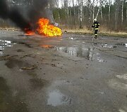 Sudegė lengvasis automobilis