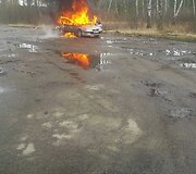 Sudegė lengvasis automobilis