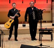 Koncerto &bdquo;Tribute to Edith Piaf: Richard Galliano and Sylvain Luc&ldquo; akimirkos