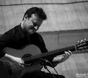 Koncerto &bdquo;Tribute to Edith Piaf: Richard Galliano and Sylvain Luc&ldquo; akimirkos