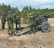 Pirmieji artilerijos bataliono &scaron;auktinių karių &scaron;ūviai Latvijoje