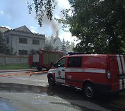 Vilniuje, Nugalėtojų gatvėje, užsidegė namo stogas