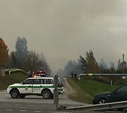 Gaisras Radvili&scaron;kyje &ndash; dega pjuvenų ir atraižų kalnas.