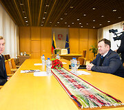 Viktoras Pranckietis, Kęstutis Pūkas