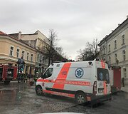 Vilniaus senamiestyje, Pilies gatvėje, kilo gaisras restorano pastate: visi evakuoti