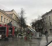 Vilniaus senamiestyje, Pilies gatvėje, kilo gaisras restorano pastate: visi evakuoti