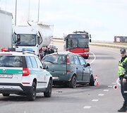&bdquo;Opel&ldquo; ir sunkvežimio avarija Kaune &ndash; žuvo žmogus