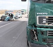 &bdquo;Opel&ldquo; ir sunkvežimio avarija Kaune &ndash; žuvo žmogus