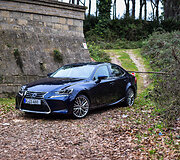 Atnaujintas &bdquo;Lexus IS&ldquo; automobilis