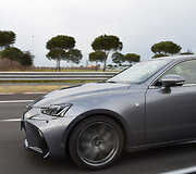 Atnaujintas &bdquo;Lexus IS&ldquo; automobilis