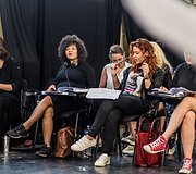 Miuziklo &bdquo;Rent&ldquo; repeticijos akimirka