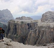 Danguje &ndash; su vėju, ant žemės &ndash; su muzika