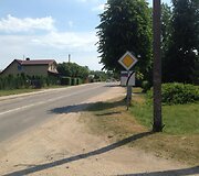 &bdquo;Sveikinimas&ldquo; Valstybės dienos proga: vandalai Nemenčinę i&scaron;margino Rusijos vėliavomis