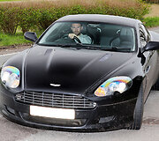 Juanas Mata ir jo Aston Martin DB9