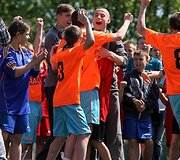 Jubiliejiniame vaikų globos namų turnyre &ndash; Lietuvos rinktinės futbolininkų dėmesys 