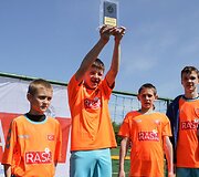 Jubiliejiniame vaikų globos namų turnyre &ndash; Lietuvos rinktinės futbolininkų dėmesys 