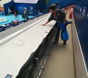 Kazanėje vykstančiame pasaulio plaukimo čempionate prakiuro stadiono stogas