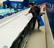 Kazanėje vykstančiame pasaulio plaukimo čempionate prakiuro stadiono stogas