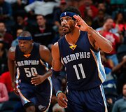 NBA prie&scaron;sezoninės rungtynės (2015 10 20)