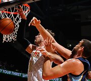 NBA prie&scaron;sezoninės rungtynės (2015 10 20)