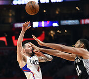 Gražiausios NBA rungtynių akimirkos (2016 02 18)