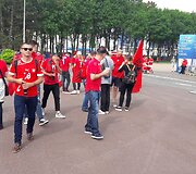 Albanijos rinktinės sirgaliai nudažė Lanso gatves