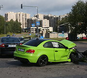&bdquo;BMW&ldquo; ir &bdquo;Volvo&ldquo; avarija Vilniuje S.Nėries gatvėje