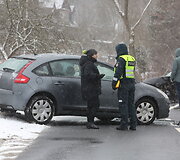 Trečiadienio vidurdienį Vilniuje, Verkių gatvėje, įvyko masinė avarija, kur sudaužyti 3 automobiliai
