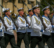 Vėliavų pakėlimo ceremonija Nepriklausomybės aik&scaron;tėje