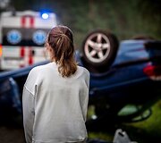 Kelyje Barčiai &ndash; Varėna nuo kelio nulėkė ir apvirto automobilis