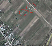 Kazbėjų (Vilniaus m.) pievoje esančios &scaron;iuk&scaron;lės 2008 m. i&scaron; palydovo darytoje nuotraukoje 