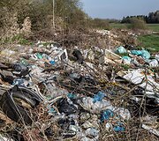 Keliasde&scaron;imt metų Asvejos ežero pa&scaron;onėje veikiantis nelegalus sąvartynas 