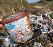 Keliasde&scaron;imt metų Asvejos ežero pa&scaron;onėje veikiantis nelegalus sąvartynas 