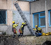 Vilniuje, buvusios įmonės &bdquo;Audėjas&ldquo; teritorijoje, vyko kontrolinės taktinės ugniagesių gelbėtojų pratybos. 