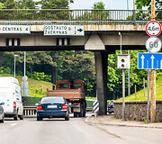 Kelio ženklai Geležinio Vilko gatvėje, Vilniuje