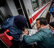 Migrantai Tovarniko (Kroatija) geležinkelio stotyje