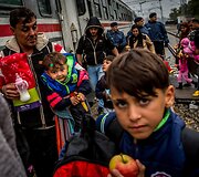 Migrantai Tovarniko (Kroatija) geležinkelio stotyje