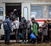Migrantai Tovarniko (Kroatija) geležinkelio stotyje