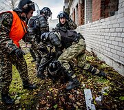 VST pareigūnų pratybos Pravieni&scaron;kių kolonijoje 