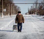 Nuo centrinės miestelio gatvės iki sepratistų pozicijų - vos keli &scaron;imtai metrų