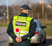 Sekmadienio ryto kelių policijos reidas Žvalgų gatvėje