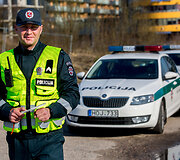 Sekmadienio ryto kelių policijos reidas Žvalgų gatvėje