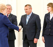 Dalia Grybauskaitė susitiko su Ukrainos kariais savanoriais