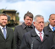 JAV Gynybos sekretoriaus J. Mattis vizitas  poligone Pabradėje