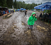 Lietus festivalio &bdquo;Sūpynės&ldquo; teritoriją pavertė purvo klampyne