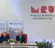 Prezidentė Dalia Grybauskaitė lankosi &bdquo;Transparency school&ldquo; stovykloje