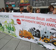 Trakų Vokės gyventojų piketas prie Vilniaus miesto savivaldybės